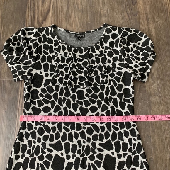 Enfocus Studio Animal Print Ruffle Collar Dress - Picture 10 of 14